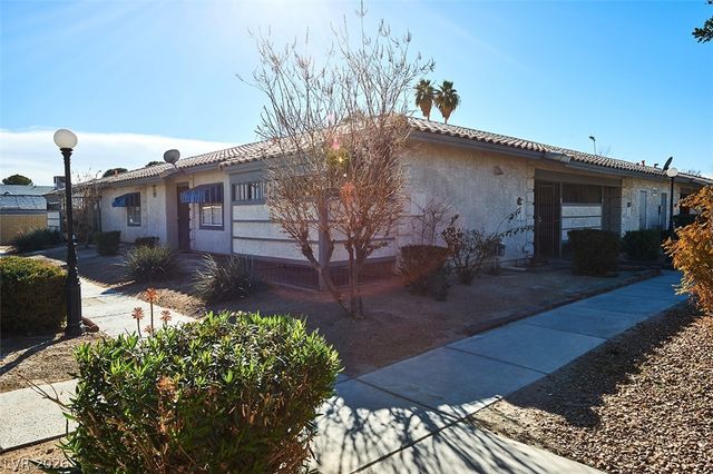 213 North Lamb Boulevard E, Las Vegas, NV 89110