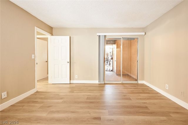 213 North Lamb Boulevard E, Las Vegas, NV 89110