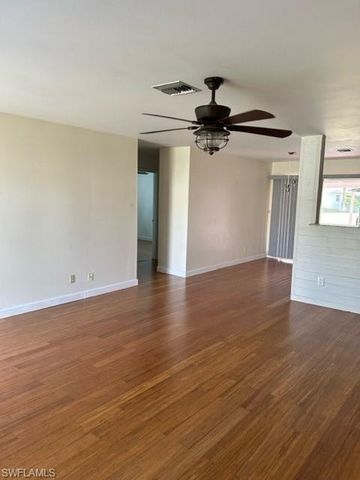 656 Palm View DR 4, Naples, FL 34110