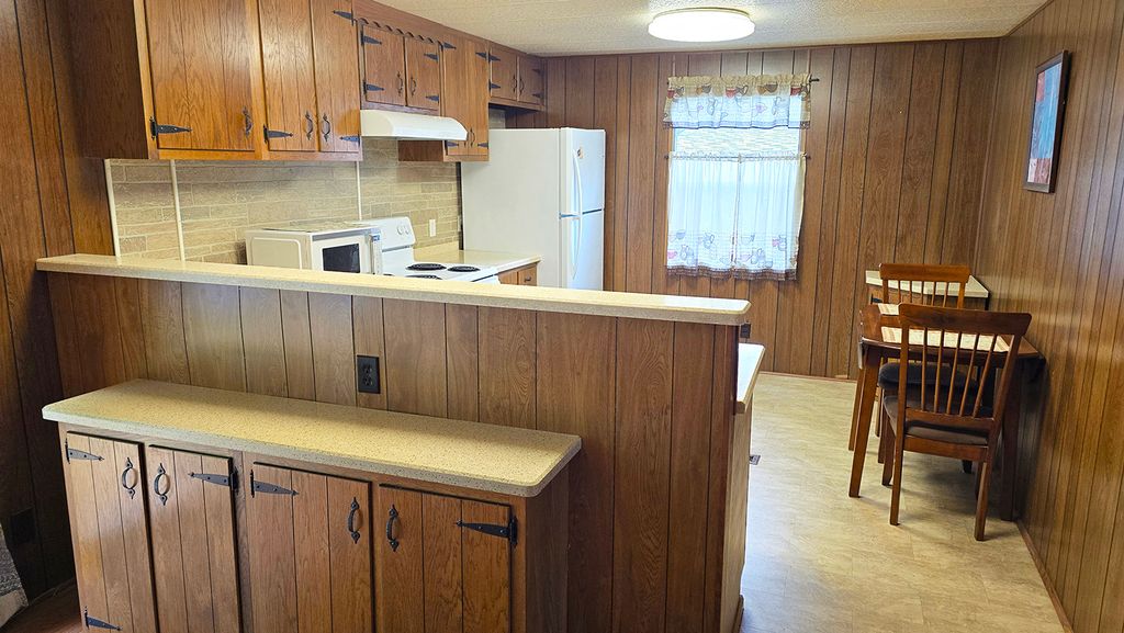 Image 19 of property listing at 1750 Moonglow Road, Centralia, IL 62801