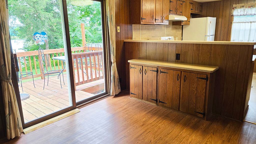 Image 21 of property listing at 1750 Moonglow Road, Centralia, IL 62801