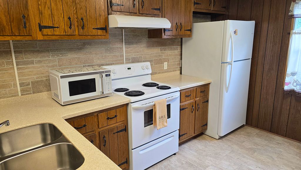 Image 22 of property listing at 1750 Moonglow Road, Centralia, IL 62801
