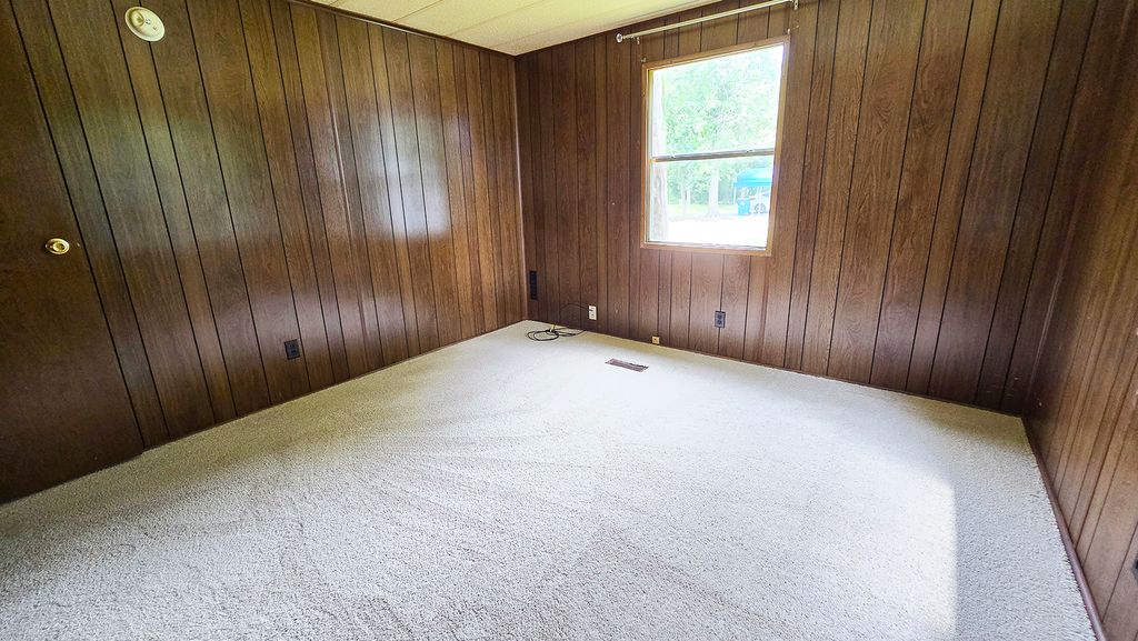 Image 29 of property listing at 1750 Moonglow Road, Centralia, IL 62801