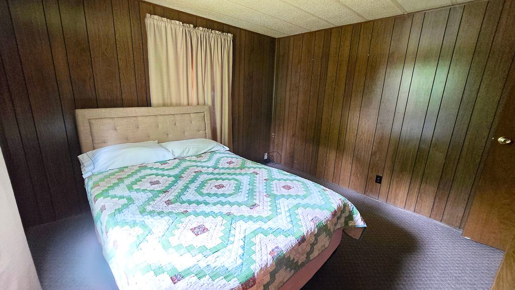 Image 33 of property listing at 1750 Moonglow Road, Centralia, IL 62801