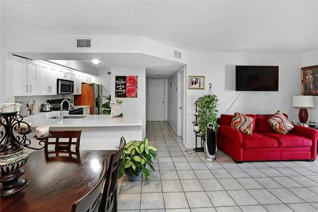 8640 SW 212th Street 303, Cutler Bay, FL 33189