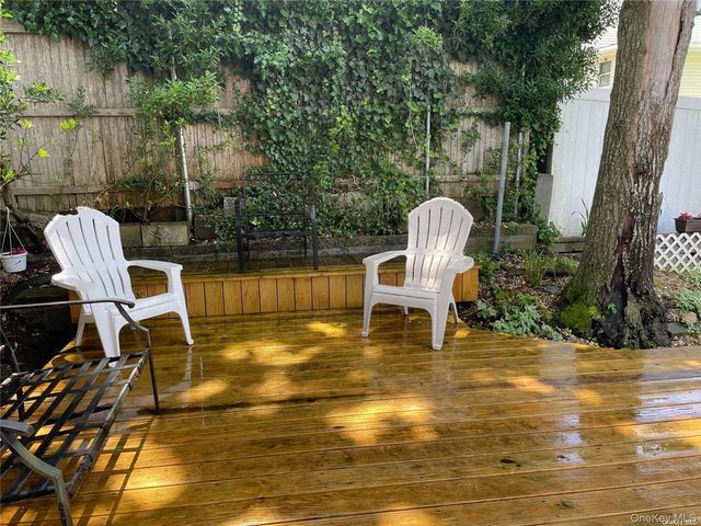 32 Neptune Road, Rocky Point, NY 11778