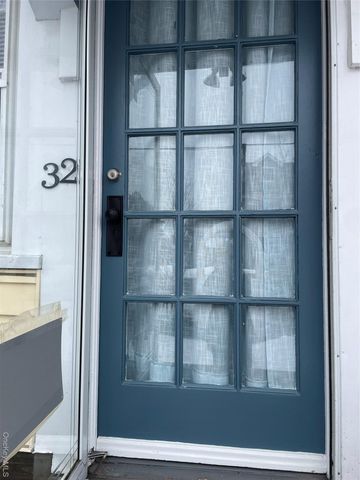 32 Neptune Road, Rocky Point, NY 11778