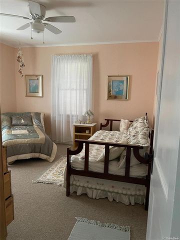 32 Neptune Road, Rocky Point, NY 11778