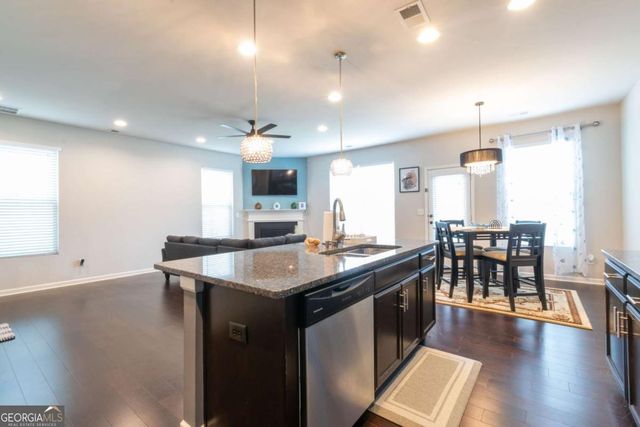 576 Dasheill Lane, Atlanta, GA 30349