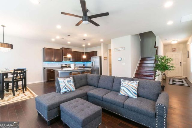 576 Dasheill Lane, Atlanta, GA 30349