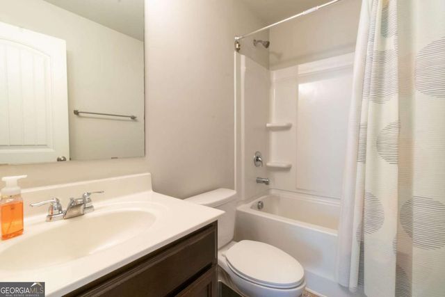 576 Dasheill Lane, Atlanta, GA 30349