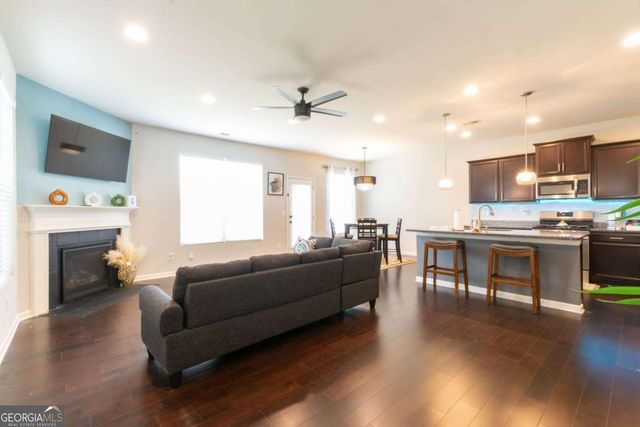 576 Dasheill Lane, Atlanta, GA 30349