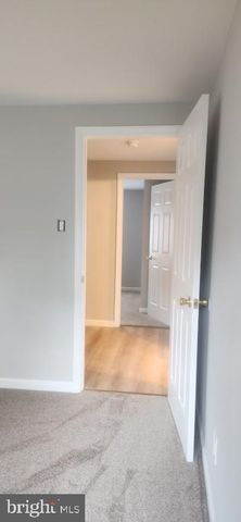 15 QUEEN ANNE CT, Marlton, NJ 08053