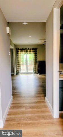 15 QUEEN ANNE CT, Marlton, NJ 08053