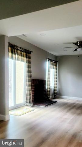 15 QUEEN ANNE CT, Marlton, NJ 08053