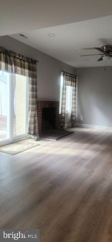 15 QUEEN ANNE CT, Marlton, NJ 08053