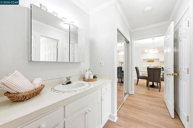 1109 Golden Rain Rd 3, Walnut Creek, CA 94595
