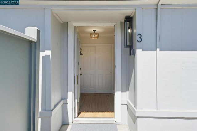 1109 Golden Rain Rd 3, Walnut Creek, CA 94595