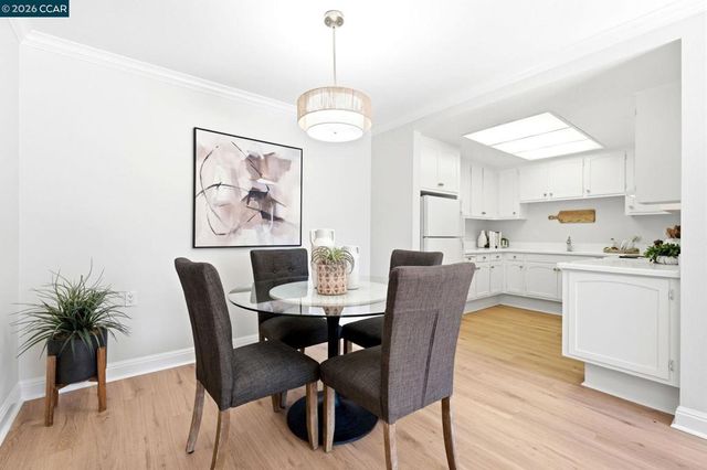 1109 Golden Rain Rd 3, Walnut Creek, CA 94595