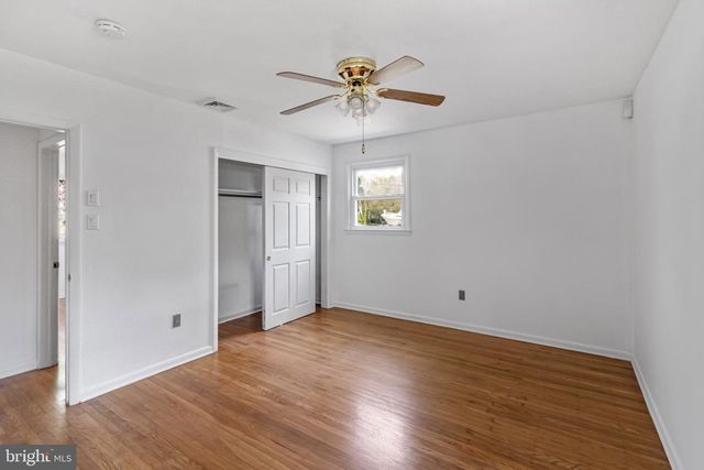 323 CHESTNUT AVE, Lindenwold, NJ 08021