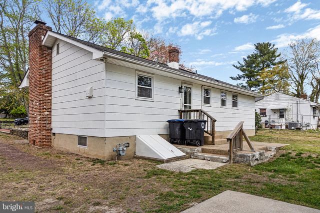 323 CHESTNUT AVE, Lindenwold, NJ 08021