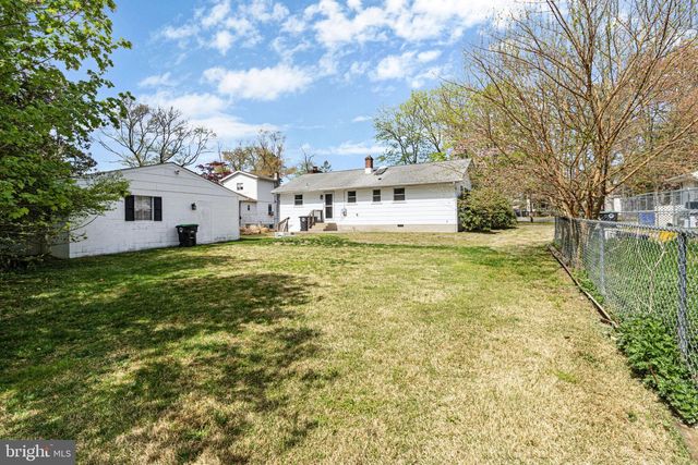 323 CHESTNUT AVE, Lindenwold, NJ 08021