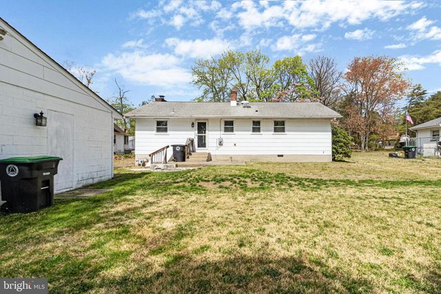 323 CHESTNUT AVE, Lindenwold, NJ 08021