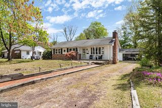 323 CHESTNUT AVE, Lindenwold, NJ 08021