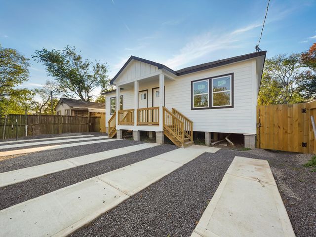 3907 Falls Street, Houston, TX 77026