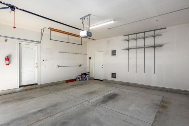 10527 Hollingsworth, San Diego, CA 92127