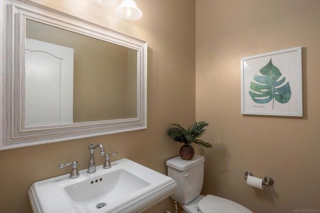 10527 Hollingsworth, San Diego, CA 92127