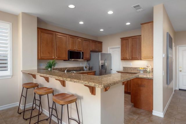 10527 Hollingsworth, San Diego, CA 92127