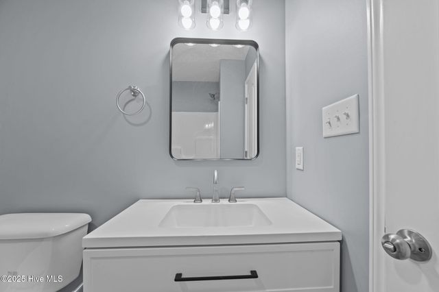 1113 Grovemont Drive G4, Greenville, NC 27834