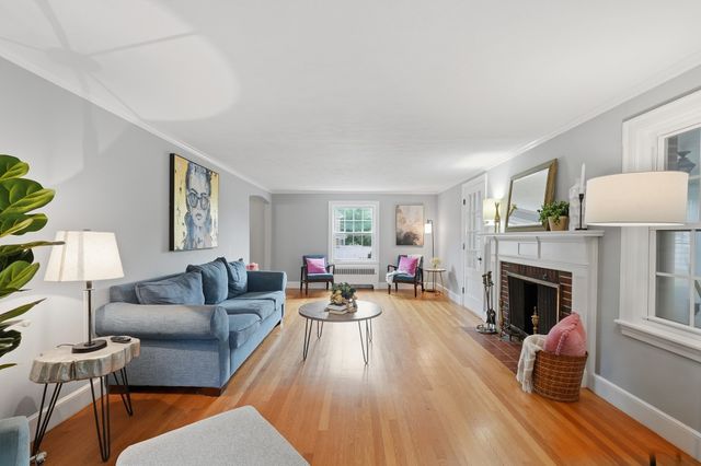 1 Algonquin Rd, Worcester, MA 01609