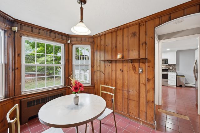1 Algonquin Rd, Worcester, MA 01609