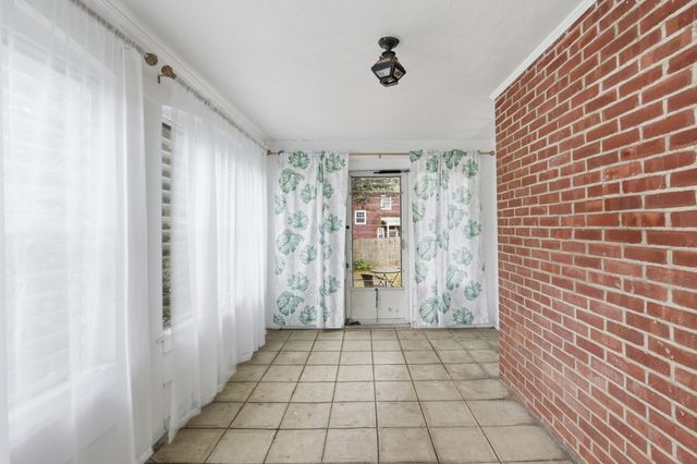 1 Algonquin Rd, Worcester, MA 01609