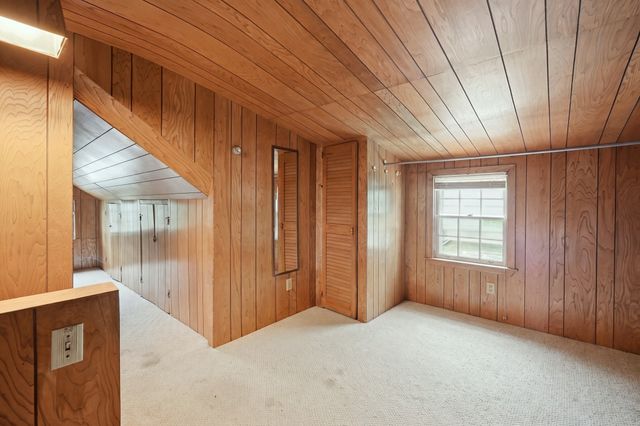 1 Algonquin Rd, Worcester, MA 01609