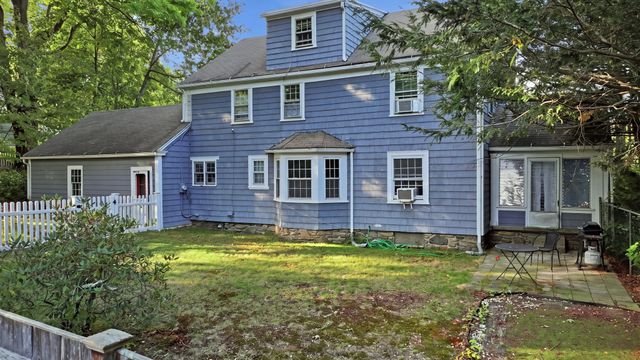 1 Algonquin Rd, Worcester, MA 01609