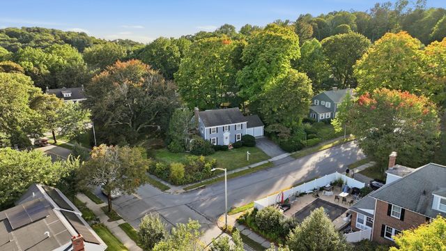 1 Algonquin Rd, Worcester, MA 01609