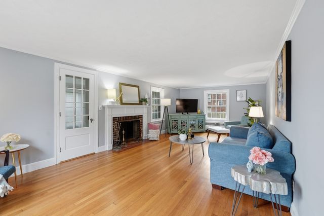 1 Algonquin Rd, Worcester, MA 01609