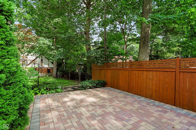 5725 N College Avenue, Indianapolis, IN 46220
