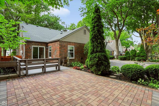 5725 N College Avenue, Indianapolis, IN 46220