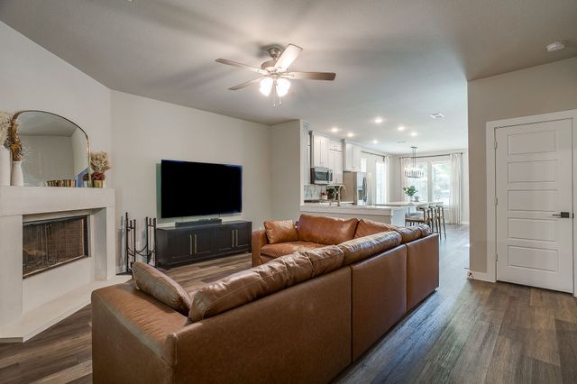 826 Rumfield Road, White Settlement, TX 76108