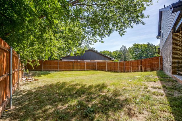826 Rumfield Road, White Settlement, TX 76108