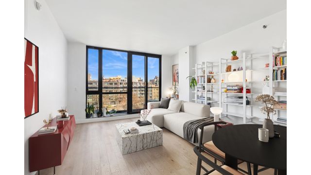 1130 45th Rd Apt 5A, New York City, NY 11101