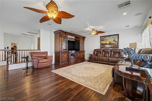 664 Pacific Star Court, Las Vegas, NV 89183