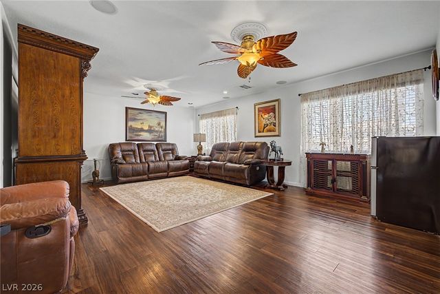 664 Pacific Star Court, Las Vegas, NV 89183