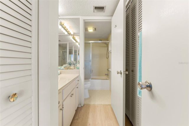 4119 61ST AVENUE TERRACE W 404, Bradenton, FL 34210