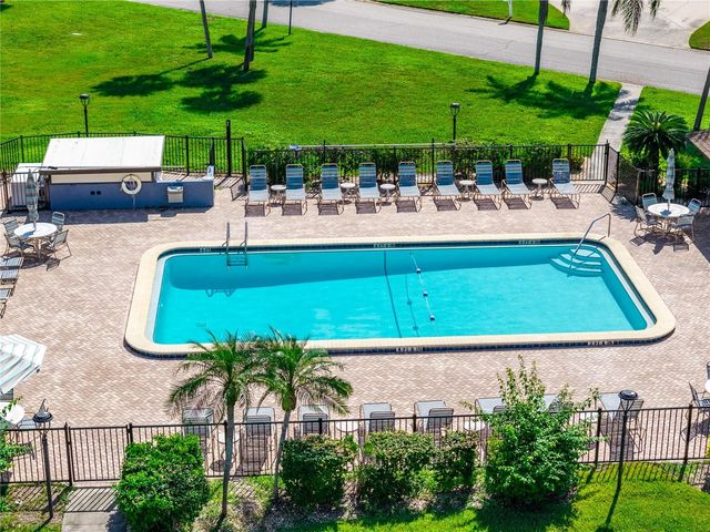 4119 61ST AVENUE TERRACE W 404, Bradenton, FL 34210