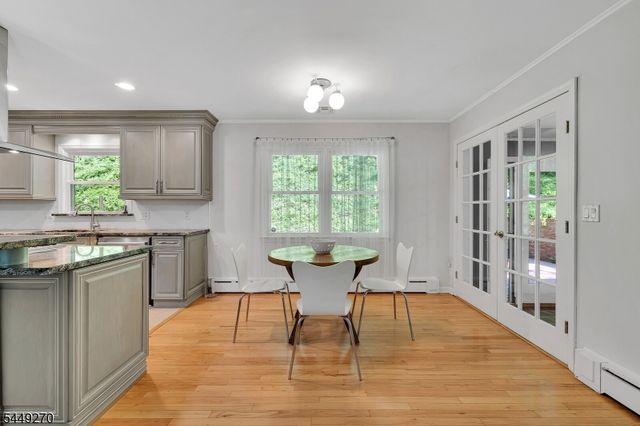 195 Old Somerset Rd, Watchung Boro, NJ 07069